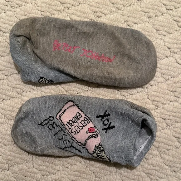 Women’s Athletic Socks - Picture 1 of 3